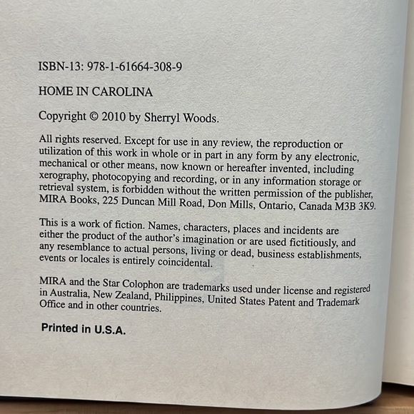 Hardcover novel “Home in Carolina” by Sherryl Woods published by MIRA - Picture 13 of 16